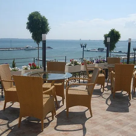 Diamond Dinevi Hotel 4*